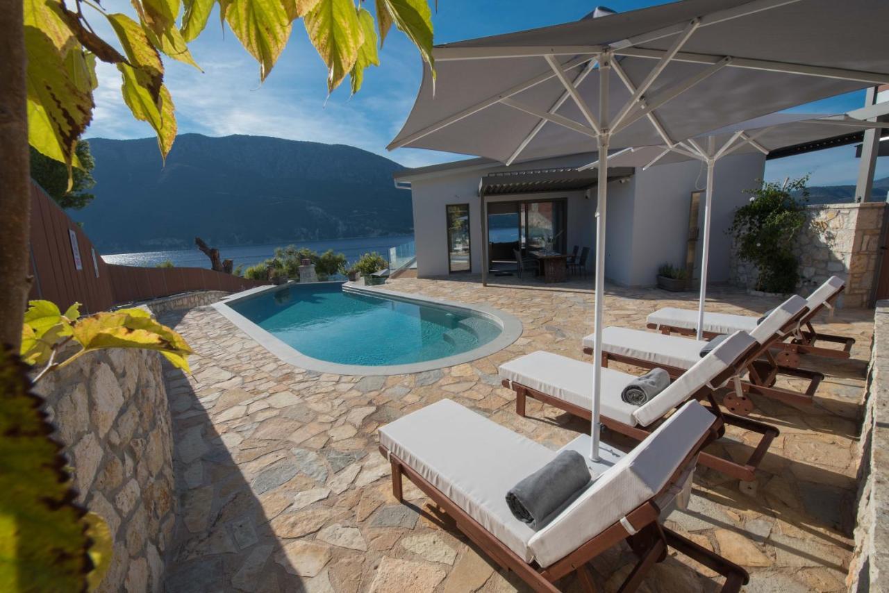 Mr Grey Luxury Villa Spartokhórion Exteriör bild