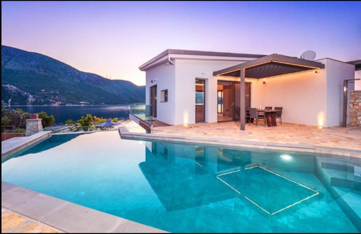 Mr Grey Luxury Villa Spartokhórion Exteriör bild